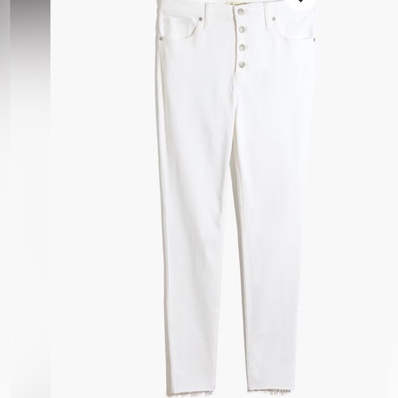 Madewell 9” Mid Rise White Jeans - Picture 2 of 9